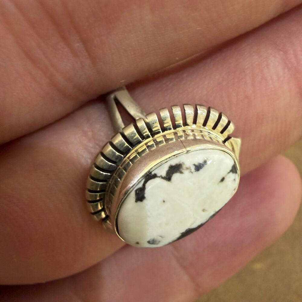 White Buffalo & Sterling Silver Native American Ring Size 8 - Picture 3 of 7